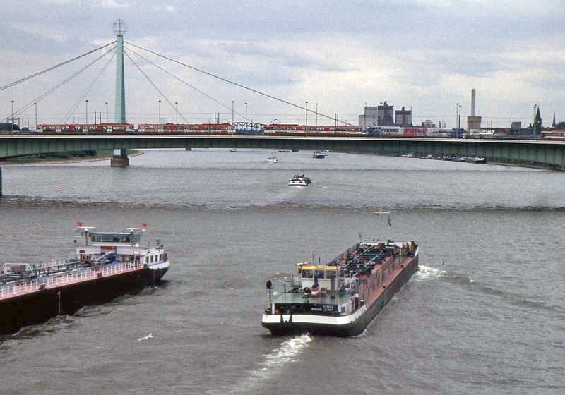 ケルンの路面電車1/Koln1