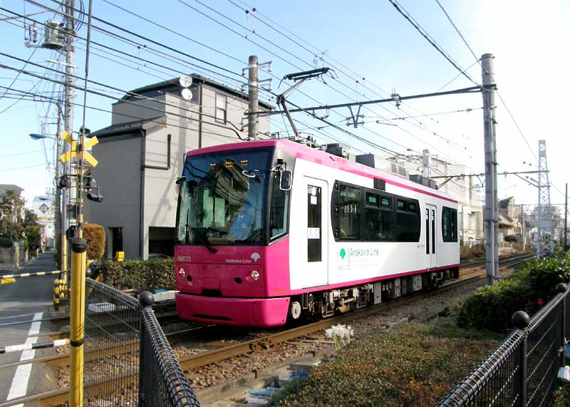 906