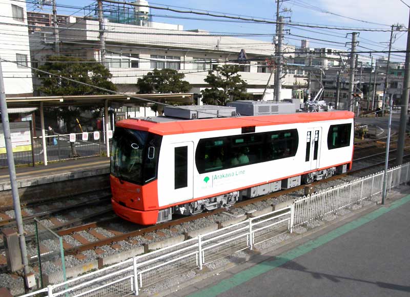 916